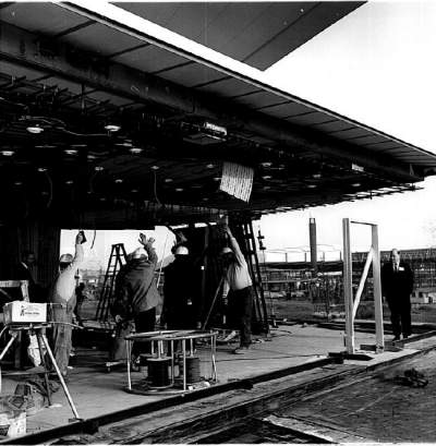 Hanging glass walls at the Gas Pavilion